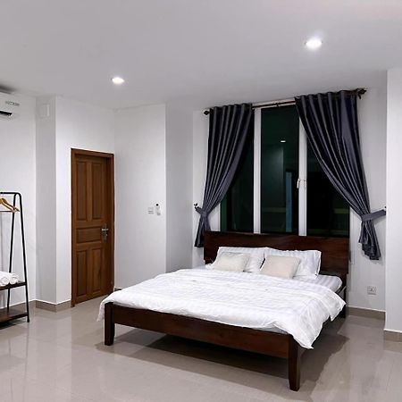 D32 Homestay Near Airport Behind Brown Coffee Airport Phnom Penh Eksteriør billede
